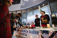 Zväčšiť fotografiu - Čaro vianoc sa skrýva v srdečnosti - TSK_trhy_utorok_mini (9 of 34)