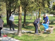 Jarná brigáda klientov považskobystrického centra sociálnych služieb - bystričan - m_DSCN4668