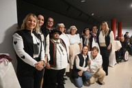 Zväčšiť fotografiu - Klienti sa tešia z úspechov i vynovených priestorov