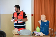 Zväčšiť fotografiu - Klienti sa učili poskytovať prvú pomoc - DSC_1951