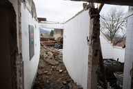 Zväčšiť fotografiu - Obvodové múry pôvodnej budovy nahradila úplne nová stavba