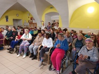 Zväčšiť fotografiu - Október v našich zariadeniach sociálnych služieb - 1000016968
