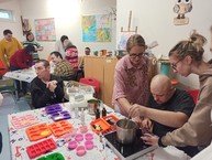 Zväčšiť fotografiu - Október v našich zariadeniach sociálnych služieb - css demy (1)
