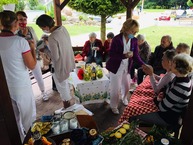 Zväčšiť fotografiu - Považskobystrické zariadenie sociálnych služieb rozvoňali bylinky - 107616752_145781663764634_1377127584715748476_n