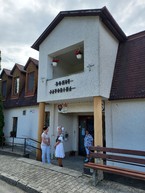 Zväčšiť fotografiu - Služby klientom poskytuje už štvrťstoročie - 20220808_110341