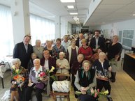 Úctu k starším preukázali klientom aj v css bystričan - m_DSCN1717