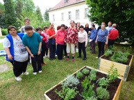 Zväčšiť fotografiu - V dss - adamovské kochanovce sa klienti nenudia - záhony 3