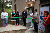 V zariadeniach sociálnych služieb župa odstraňuje fyzické bariéry, pri tých mentálnych pomáhajú psy, zajace a dokonca i pávy - 20180720_MY_ZP_PD_TSK_foto_Radovan_Stoklasa_021w