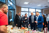 Zväčšiť fotografiu - Vianočné srdce trenčianskej župy otvorilo svoje brány - TSK_vianočné srdce_2024_mini (82 of 133)