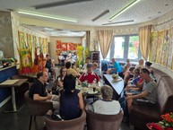 Zväčšiť fotografiu - Z letných zážitkov sa tešia aj klienti zariadení sociálnych služieb