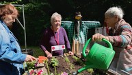 Zväčšiť fotografiu - Z letných zážitkov sa tešia aj klienti zariadení sociálnych služieb
