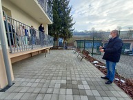 Zväčšiť fotografiu - Z vianočných darčekov od župných zamestnancov sa tešili seniori aj deti - 20211216_101938