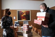 Zväčšiť fotografiu - Z vianočných darčekov od župných zamestnancov sa tešili seniori aj deti - IMG_4735