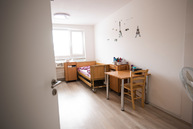 Zväčšiť fotografiu - Župa komplexne zrekonštruovala domov sociálnych služieb v nosiciach - DSS Púchov Nosice_strih pásky_prístavba_mini (20)