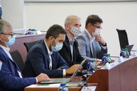 Zväčšiť fotografiu - Hospodárenie kraja v prvom polroku výrazne ovplyvnila koronakríza, na kompenzáciu výpadku dane z príjmov bude župa čerpať návratnú finančnú výpomoc - IMG_1727
