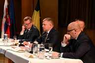 Zväčšiť fotografiu - Krajské zastupiteľstvo odsúdilo atentát na predsedu vlády sr - DSC_8162