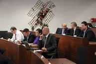 Zväčšiť fotografiu - Krajský parlament rokoval v tomto roku po prvýkrát, programu dominovalo riešenie prebytočného majetku župy - IMG_5078