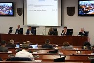 Zväčšiť fotografiu - Krajský parlament rokoval v tomto roku po prvýkrát, programu dominovalo riešenie prebytočného majetku župy - IMG_5080