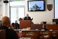 Zväčšiť fotografiu - Krajský parlament sa venoval téme župných nemocníc, ale aj projektom, ktoré chce kraj realizovať za pomoci eurofondov - 