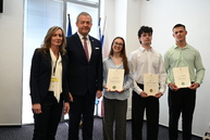 Zväčšiť fotografiu - Na marcovom zastupiteľstve boli ocenení výnimoční žiaci, rokovalo sa aj o spolufinancovaní projektov z eurofondov