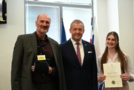 Zväčšiť fotografiu - Na marcovom zastupiteľstve boli ocenení výnimoční žiaci, rokovalo sa aj o spolufinancovaní projektov z eurofondov