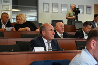 Zväčšiť fotografiu - Poslanci schválili 1. zmenu rozpočtu, najviac financií pôjde do oblasti zdravotníctva - DSC_7995