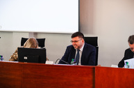 Zväčšiť fotografiu - Pracovnému programu predchádzalo slávnostné odovzdanie kľúča od trenčianskeho hradu - TSK_zastupiteľstvo_január_mini (37 of 49)