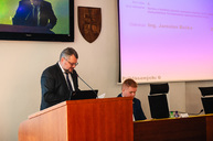Zväčšiť fotografiu - Pracovnému programu predchádzalo slávnostné odovzdanie kľúča od trenčianskeho hradu - TSK_zastupiteľstvo_január_mini (48 of 49)