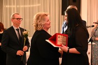 Zväčšiť fotografiu - Ak nie je naša práca pretkaná láskou, tak je zbytočná