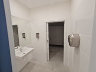 Zväčšiť fotografiu - Diagnostické centrum považskobystrickej nemocnice tesne pred dokončením - 20210907_080513
