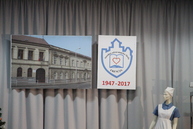 Na 70. narodeniny ju premenovali; stredná zdravotnícka škola v trenčíne dostala k jubileu netradičný darček. - IMG_0883