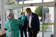 Zväčšiť fotografiu - Najmenšia župná nemocnica bude mať oddelenie multiodborovej intenzívnej starostlivosti - 20200914_MY_NsP_003w