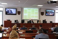 Zväčšiť fotografiu - Návrh zákona o kategorizácii ústavnej zdravotnej starostlivosti je v druhom čítaní, za nemocnice v kraji sa opäť postavil župan - IMG_2524