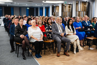 Zväčšiť fotografiu - Ocenenie pre tých, ktorí svojou prácou budujú lepšiu spoločnosť - TSK_oceňovanie_zdravotníci_sociálnici_mini (13 of 116)