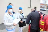 Zväčšiť fotografiu - Očkovanie imobilných ľudí zabezpečujú mobilné očkovacie jednotky - IMG_0013