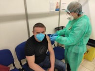 Zväčšiť fotografiu - Od začiatku očkovania vo vkoc bolo podaných už viac ako 100 tisíc vakcín - 6 - ocko