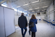 Zväčšiť fotografiu - Príprava na spustenie krajského vakcinačného centra v trenčíne napreduje - TSK_príprava vakcinačného centra_mini(17)