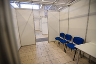 Zväčšiť fotografiu - Príprava na spustenie krajského vakcinačného centra v trenčíne napreduje - TSK_príprava vakcinačného centra_mini(23)