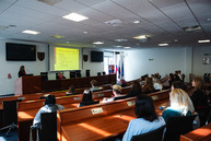 Zväčšiť fotografiu - Študenti zdravotníckych škôl spoznali, ako funguje odbor zdravotníctva a sociálnej pomoci tsk - TSK_zdravotníci_PD_Zlín_mini (11 of 17)