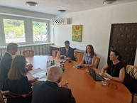 Zväčšiť fotografiu - Takmer 35 tisíc podpisov dnes odovzdali na ministerstve zdravotníctva - 20230626_132519