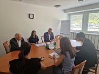 Zväčšiť fotografiu - Takmer 35 tisíc podpisov dnes odovzdali na ministerstve zdravotníctva - 20230626_132531