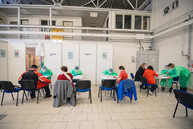 Zväčšiť fotografiu - Trenčianska župa bude očkovať aj tento víkend! - TSK_Otvorenie_VKOC_Trencin-60