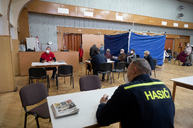 Zväčšiť fotografiu - Trenčianska župa pomáha s očkovaním priamo v obciach - 20211127_BOSACA_ockovanie_004w