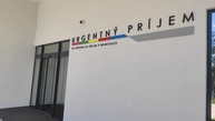 Zväčšiť fotografiu - V bojnickej nemocnici pribudol najmodernejší laserový prístroj - IMG_20220811_111444