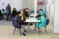 Zväčšiť fotografiu - V kraji sa cez víkend očkovalo pfizerom - Očkovanie_05-1 (33)
