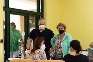 Zväčšiť fotografiu - V najväčšom župnom zariadení sociálnych služieb sa podávala tretia dávka vakcíny - TSK_CSS Bôrik_3.dávka_mini (10 of 48)