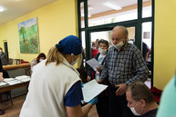 Zväčšiť fotografiu - V najväčšom župnom zariadení sociálnych služieb sa podávala tretia dávka vakcíny - TSK_CSS Bôrik_3.dávka_mini (19 of 48)