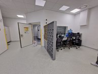 Zväčšiť fotografiu - V trenčíne pribudla moderná magnetická rezonancia - 20231023_095059