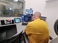 Zväčšiť fotografiu - V trenčíne pribudla moderná magnetická rezonancia - 20231023_095138