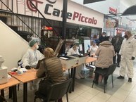 Zväčšiť fotografiu - Výjazdové tímy župných nemocníc spolu s vkoc podal za sobotu viac ako 1 200 dávok vakcín - 259878402_966797810852031_3921396550946529815_n